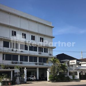Hotel Gamary Redpartner Sidorejo